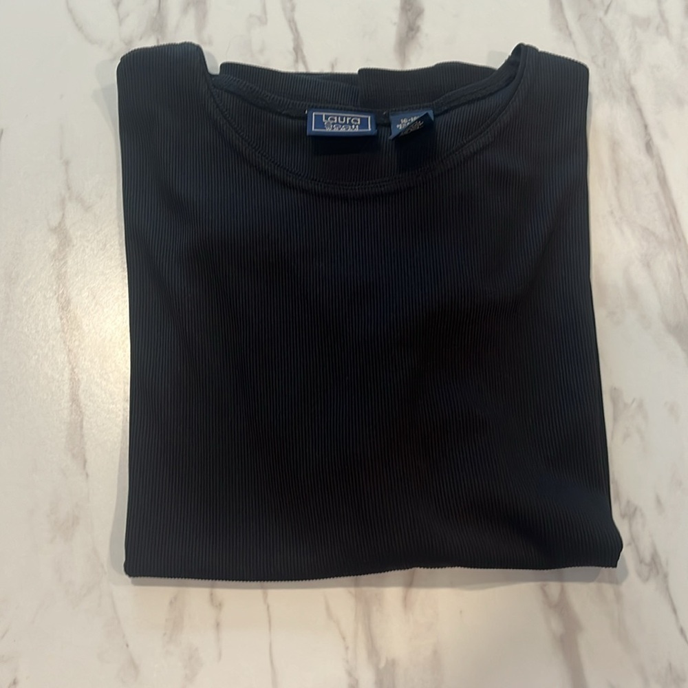 Laura Scott Woman Tshirt - Picture 4 of 4